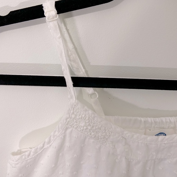 Old Navy White Textured Tank Top with Lace and Adjustable Straps (Size XL - 14) - Picture 3 of 9